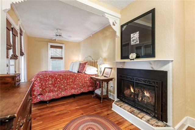 174 Spring Street, Eureka Springs, AR 72632