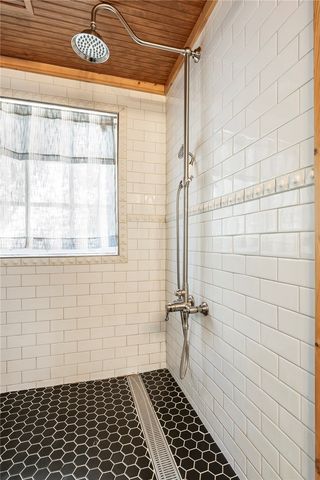 174 Spring Street, Eureka Springs, AR 72632