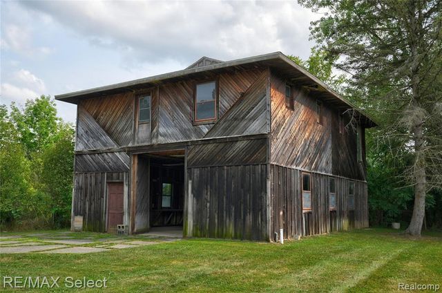 11080 Lapeer Road, Davison, MI 48423