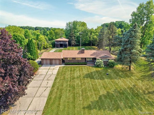 11080 Lapeer Road, Davison, MI 48423