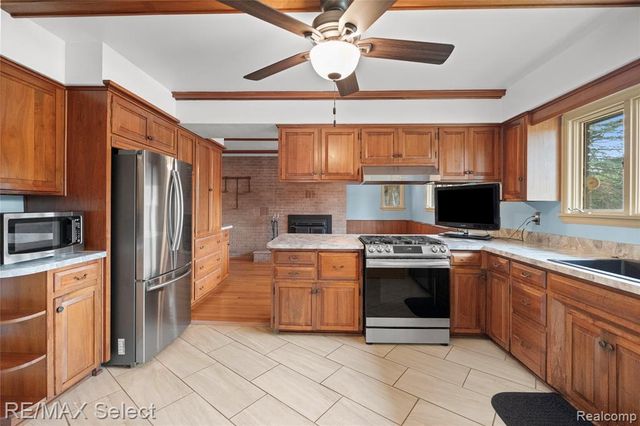 11080 Lapeer Road, Davison, MI 48423