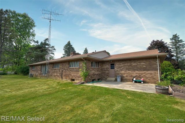 11080 Lapeer Road, Davison, MI 48423
