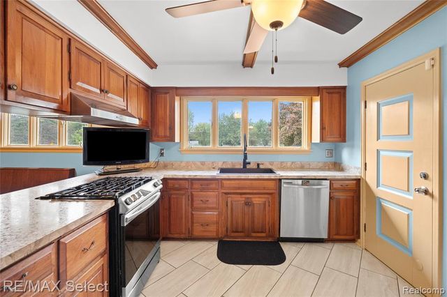 11080 Lapeer Road, Davison, MI 48423