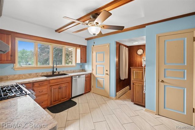 11080 Lapeer Road, Davison, MI 48423