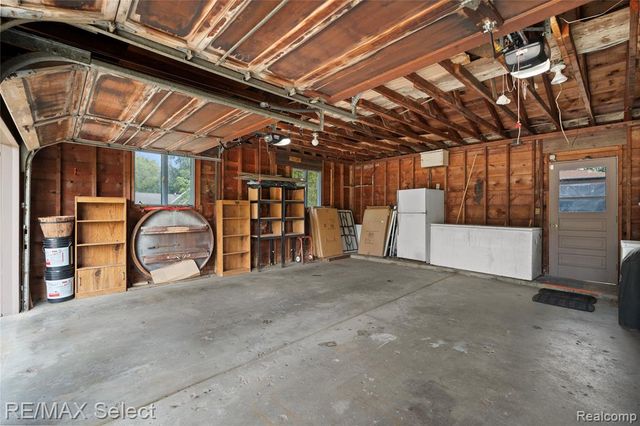 11080 Lapeer Road, Davison, MI 48423