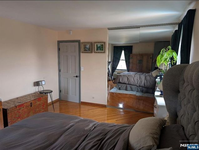 2352 Linwood Avenue 7G, Fort Lee, NJ 07024