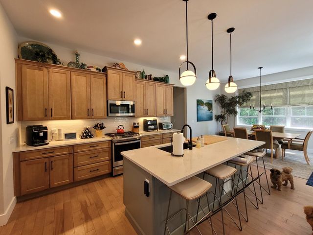 638 Vale Drive, South Burlington, VT 05403