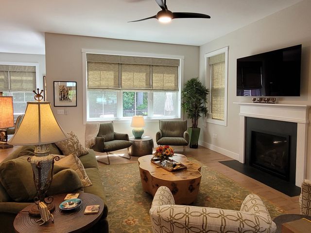 638 Vale Drive, South Burlington, VT 05403