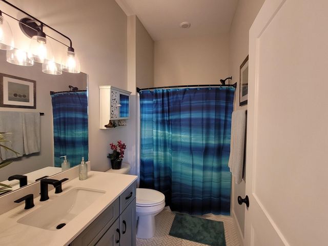 638 Vale Drive, South Burlington, VT 05403