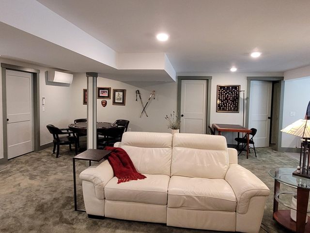 638 Vale Drive, South Burlington, VT 05403