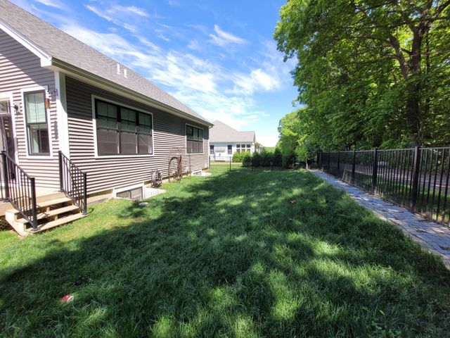 638 Vale Drive, South Burlington, VT 05403