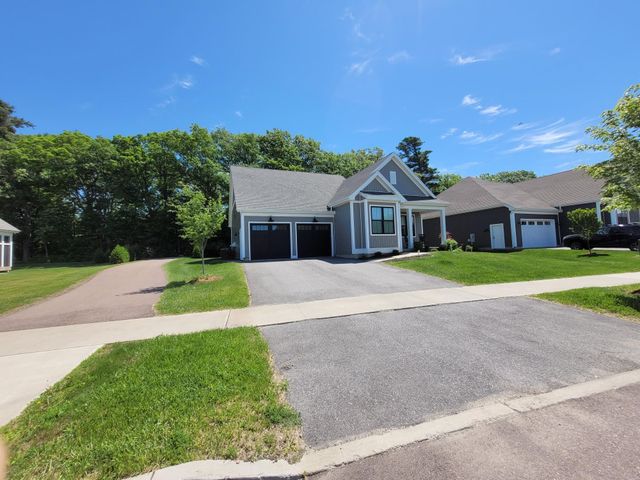 638 Vale Drive, South Burlington, VT 05403