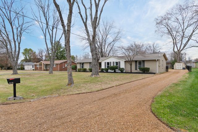 818 Chrisman Dr, Franklin, TN 37064