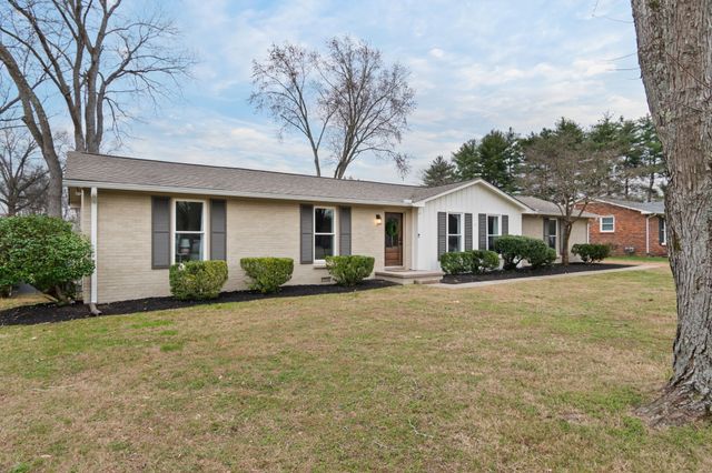 818 Chrisman Dr, Franklin, TN 37064