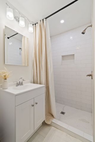 818 Chrisman Dr, Franklin, TN 37064