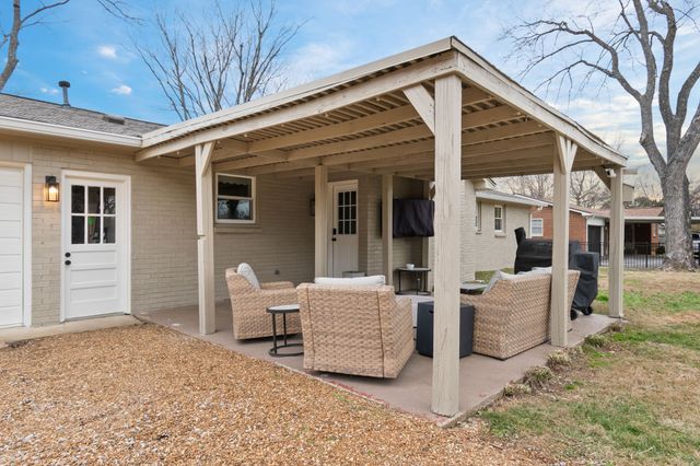 818 Chrisman Dr, Franklin, TN 37064