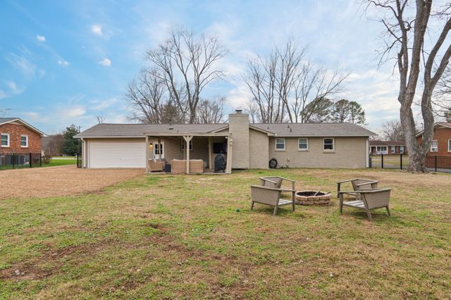 818 Chrisman Dr, Franklin, TN 37064