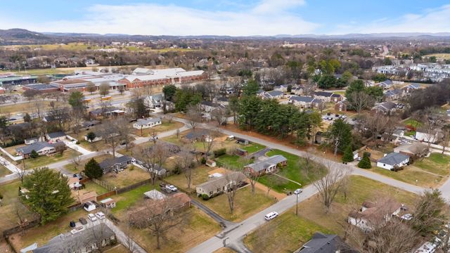 818 Chrisman Dr, Franklin, TN 37064