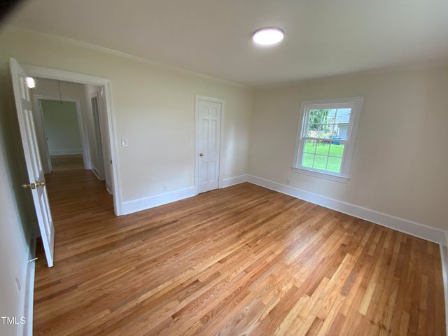 1101 W Divine Street, Dunn, NC 28334