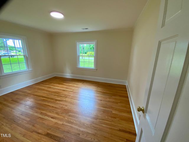 1101 W Divine Street, Dunn, NC 28334