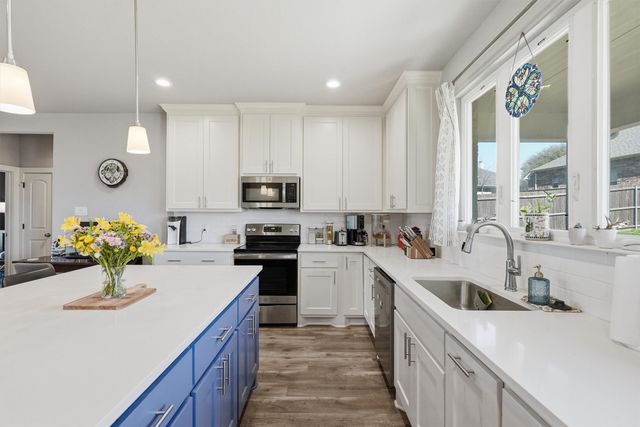 4004 Gallivant Drive, Granbury, TX 76049