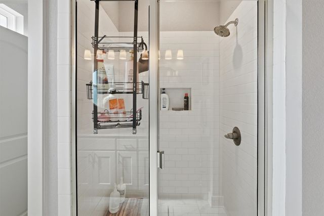 4004 Gallivant Drive, Granbury, TX 76049