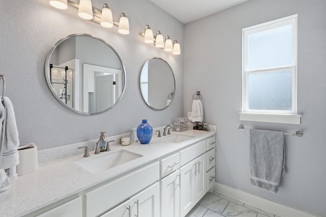 4004 Gallivant Drive, Granbury, TX 76049