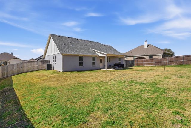 4004 Gallivant Drive, Granbury, TX 76049