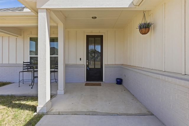 4004 Gallivant Drive, Granbury, TX 76049