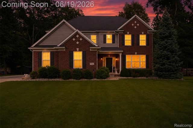 9001 Van Dusen Court, Green Oak Township, MI 48178