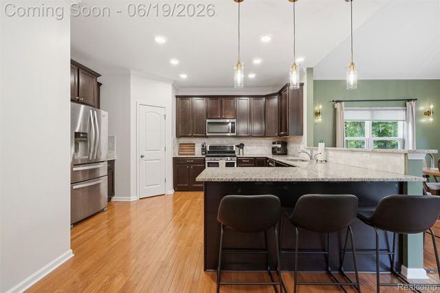 9001 Van Dusen Court, Green Oak Township, MI 48178