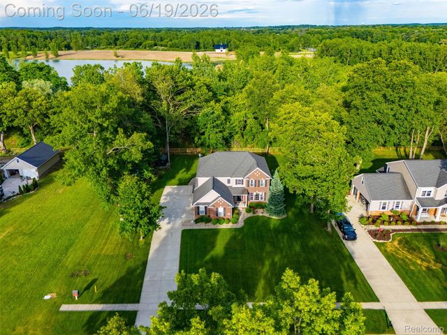 9001 Van Dusen Court, Green Oak Township, MI 48178