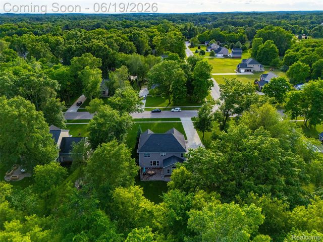 9001 Van Dusen Court, Green Oak Township, MI 48178