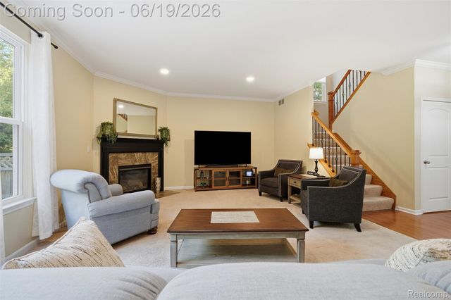 9001 Van Dusen Court, Green Oak Township, MI 48178