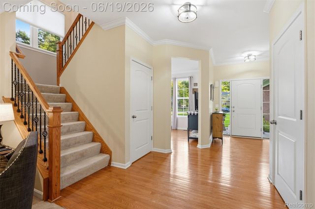 9001 Van Dusen Court, Green Oak Township, MI 48178