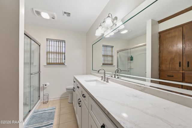 100 Albania Court, Lafayette, LA 70503