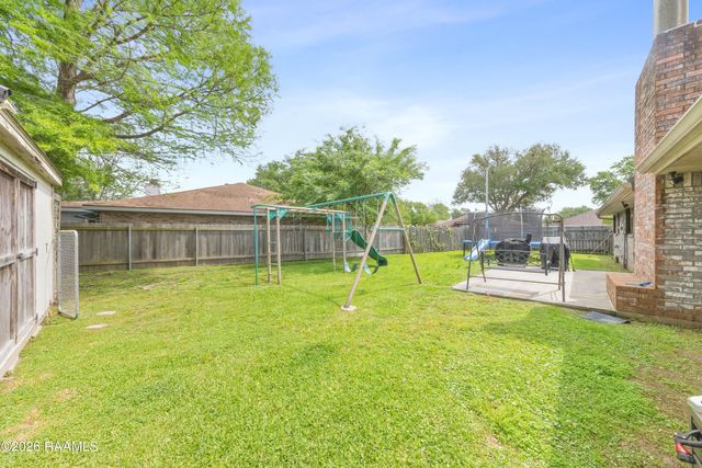 100 Albania Court, Lafayette, LA 70503