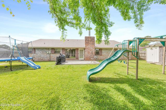 100 Albania Court, Lafayette, LA 70503