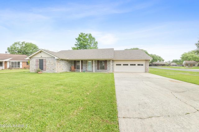 100 Albania Court, Lafayette, LA 70503