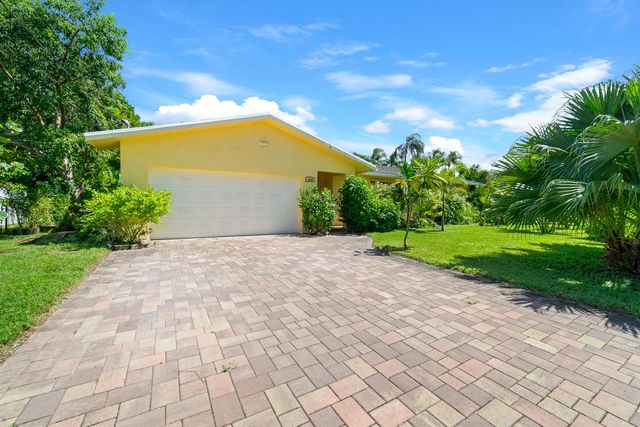 1040 Renmar Drive, Plantation, FL 33317