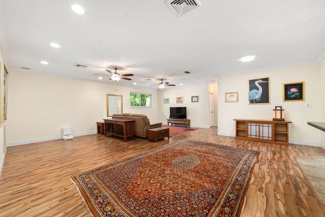 1040 Renmar Drive, Plantation, FL 33317