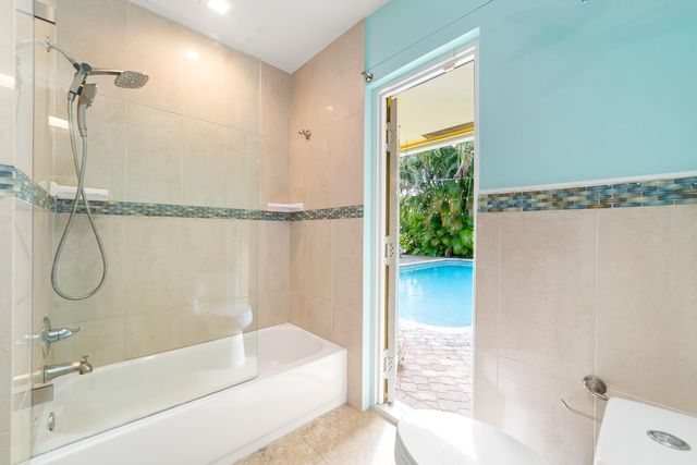 1040 Renmar Drive, Plantation, FL 33317