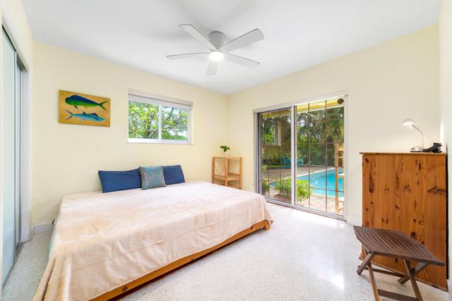 1040 Renmar Drive, Plantation, FL 33317