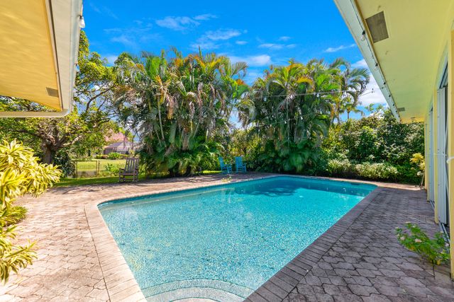 1040 Renmar Drive, Plantation, FL 33317