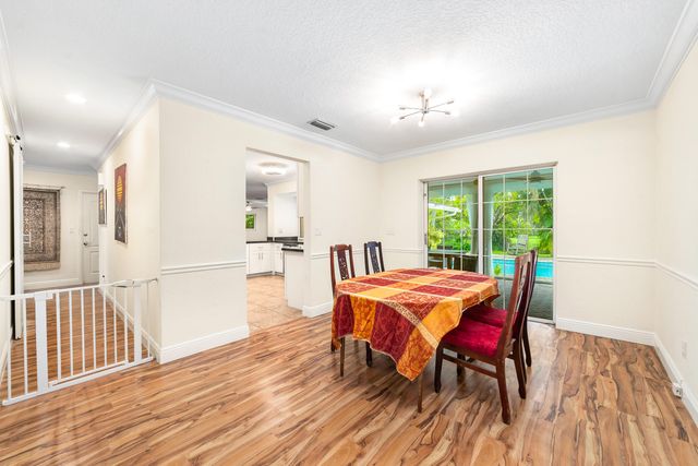 1040 Renmar Drive, Plantation, FL 33317