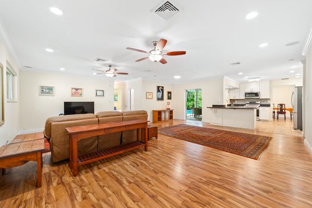 1040 Renmar Drive, Plantation, FL 33317