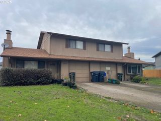 2846 EL TORO Ct, Springfield, OR 97477