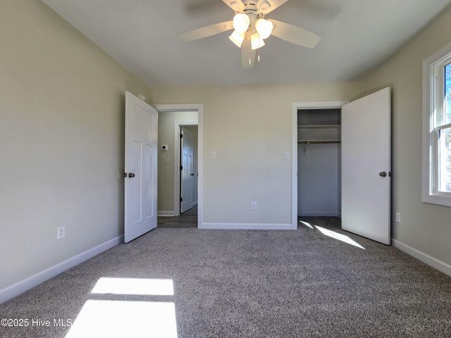 1211 Davis Bay Road, Elizabeth City, NC 27909