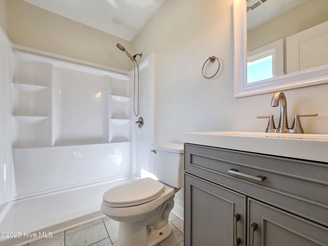 1211 Davis Bay Road, Elizabeth City, NC 27909