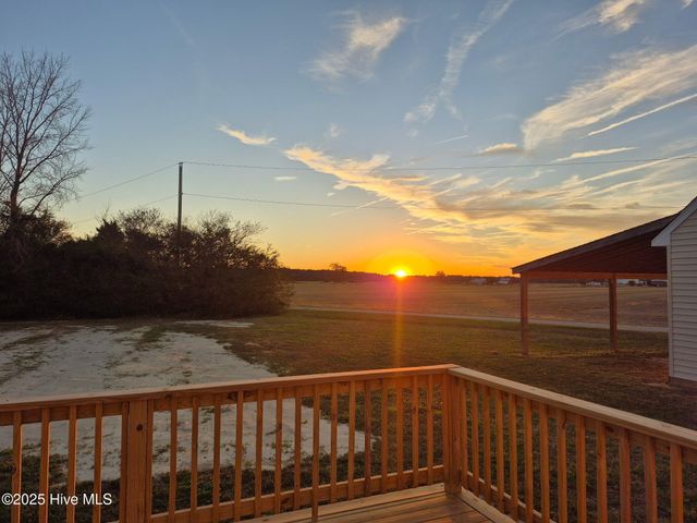 1211 Davis Bay Road, Elizabeth City, NC 27909